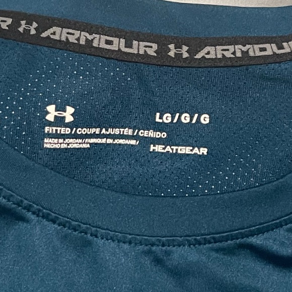 Men UA top - Picture 3 of 4